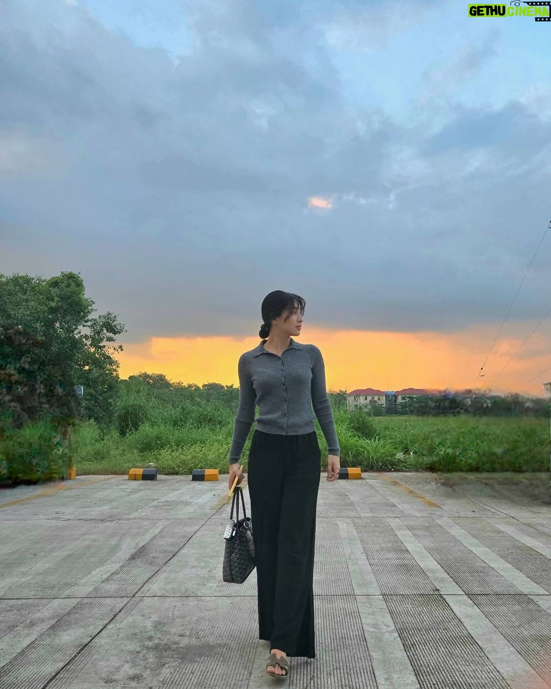 Poe Mamhe Thar - 10.4K Likes - ✨️ sep.