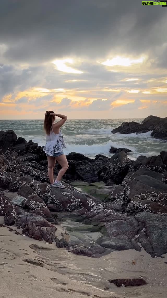 Pooja Chen - 1K Likes - This reel has no storyline, only vibes - unfiltered, chaotic and full of core memories ☀️

[ vibes, chaos, Thailand, tropical paradise, sea, beach, holiday ]