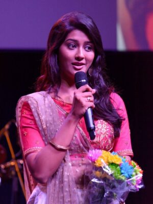 Pooja Jhaveri Instagram - The busiest year of my life ! 2016 !!

The year that started with a bang, shooting for 4 films back to back multiple endorsements signed more films and brands, travelled to the US for the first time ( now I call it home ) and the year I took about a 1000 flights ! 

What started being the best year, ended with a little sad note… however dads always been watching over us and these memories will always stay so precious! 

#throwback #tenyear #decade #love #2016