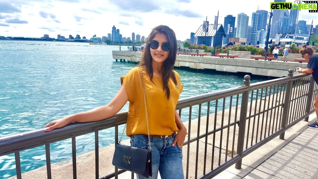 Pooja Jhaveri - 14.6K Likes - The busiest year of my life ! 2016 !!

The year that started with a bang, shooting for 4 films back to back multiple endorsements signed more films and brands, travelled to the US for the first time ( now I call it home ) and the year I took about a 1000 flights ! 

What started being the best year, ended with a little sad note… however dads always been watching over us and these memories will always stay so precious! 

#throwback #tenyear #decade #love #2016
