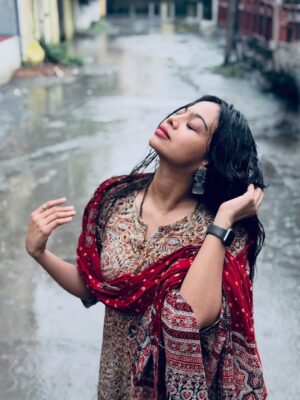 Pooja Shanka Instagram - This Saturday is all about chasing puddles 🌧️🤍