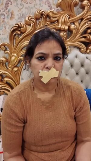 Poonam Arjun Rawat Instagram - Aise kon karta hai 🥲😅
#relatable #trending #desi #bhammukiduniya