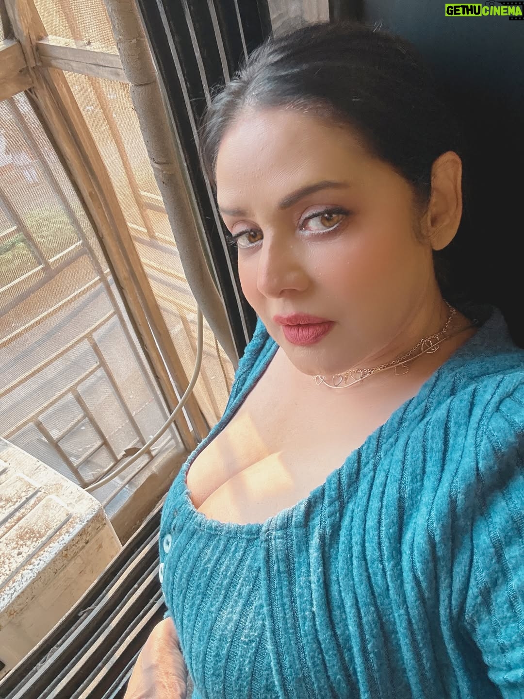 Poonam Jhawer - 1.9K Likes - Some moments are simply beautiful — just like this.

Hashtags
#BeautifulMoments #TimelessBeauty #PoonamJhawer #EleganceInFrame #GlamLife #GoldenVibes #CaptureTheMagic #BeautifulLife #LifestyleInfluencer #BollywoodGlam #poonamjhawer