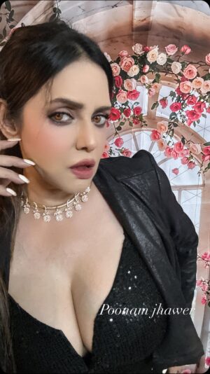 Poonam Jhawer Instagram - Badal Do wo Dost Jo ….PART - 1
tone:
“Making friends is easy, but trusting someone is a big step. And when the ones you trust betray you, it hurts deeply. That’s when you must change your circle, change your environment, and choose yourself first. Loving yourself is the strongest comeback.”
quote:
#SelfLoveFirst #friends
#ChooseYourCircle
#PositiveVibesOnly
#ValueYourself
#TrustWisely
#NewBeginnings
#KnowYourWorth
#EnergyMatters
#LevelUpMindset
#HealingJourney
#StayStrong
#LifeTruths
#realfriendsonly #poonamjhawer