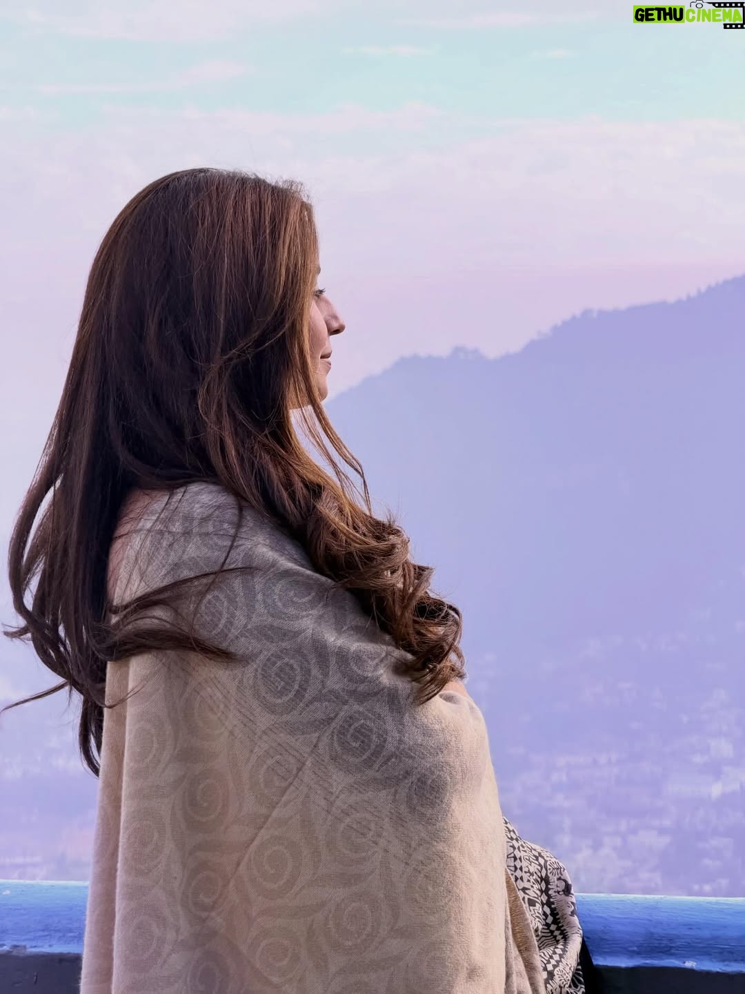 Poonam Raheja - 18.1K Likes - Calm mind. Pure soul. Positive vibes 🌿

#PositiveVibes
#SpiritualThoughts
#DivineEnergy
#InnerPeace
#FaithOverFear
GratitudeDaily
PeacefulMind
GoodEnergyOnly
SoulVibes
TrustTheUniverse