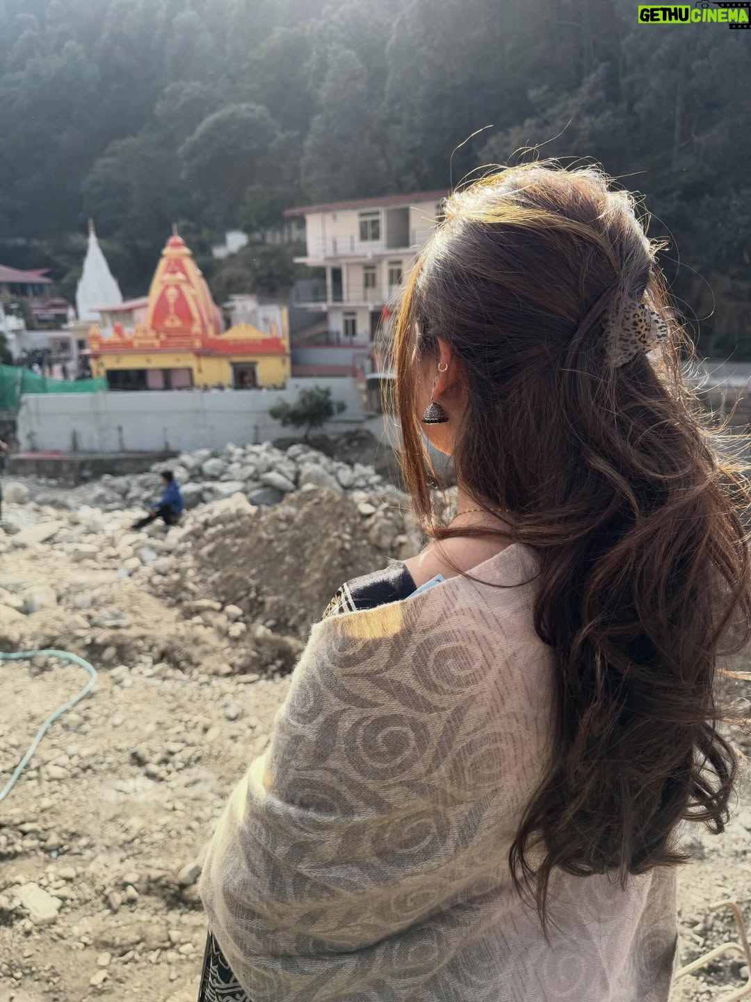 Poonam Raheja - 18.1K Likes - Calm mind. Pure soul. Positive vibes 🌿

#PositiveVibes
#SpiritualThoughts
#DivineEnergy
#InnerPeace
#FaithOverFear
GratitudeDaily
PeacefulMind
GoodEnergyOnly
SoulVibes
TrustTheUniverse