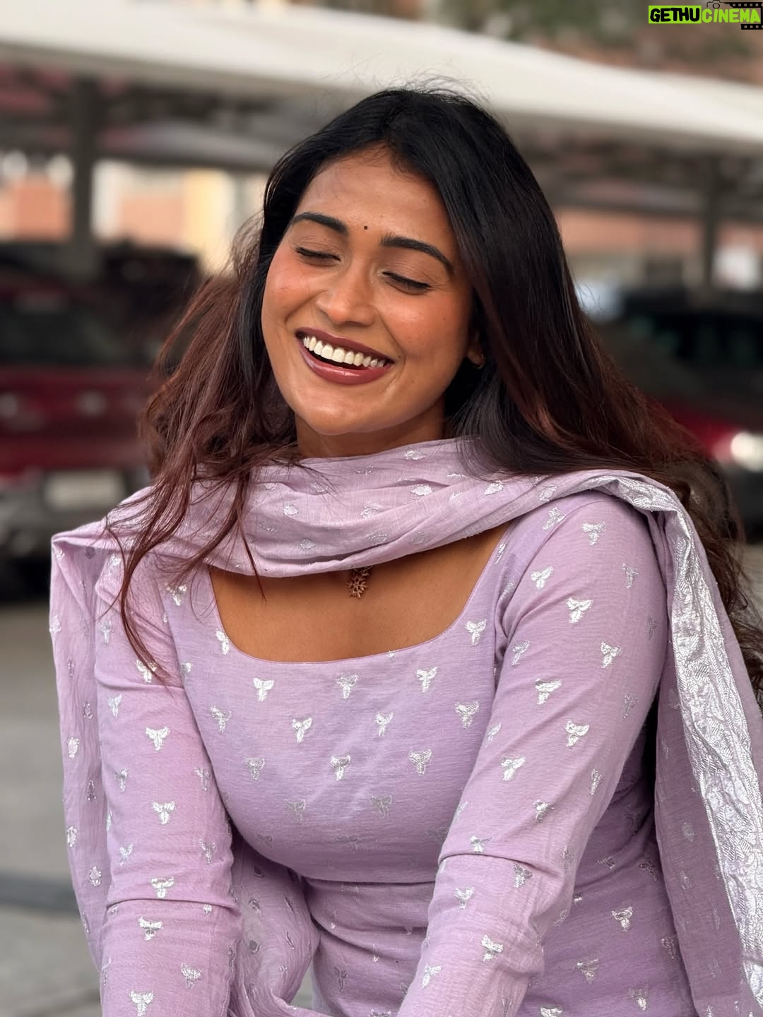 Poornima Ravi - 142.5K Likes - Chirikalle Penne Kalyaani 💜