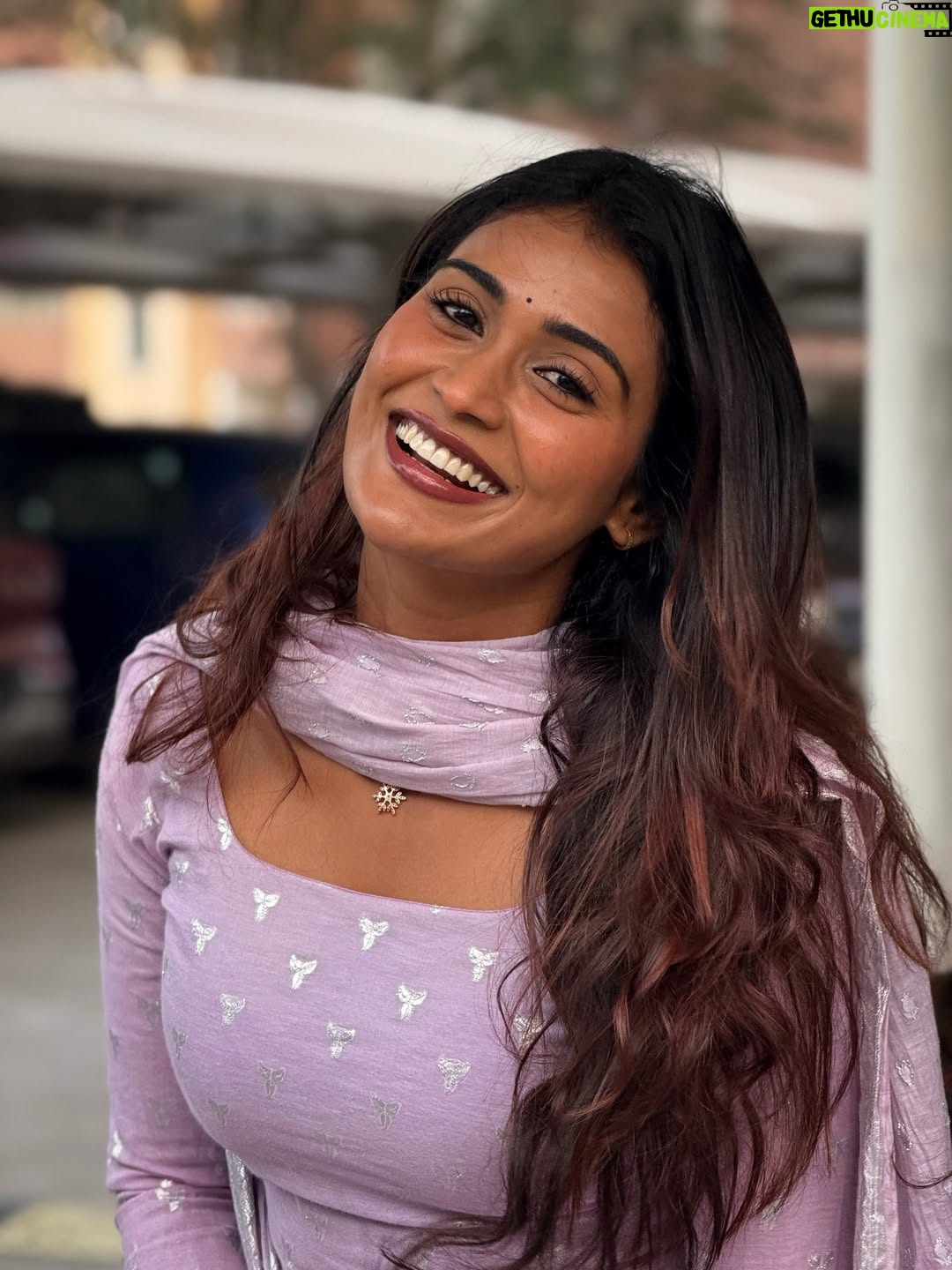 Poornima Ravi - 142.5K Likes - Chirikalle Penne Kalyaani 💜