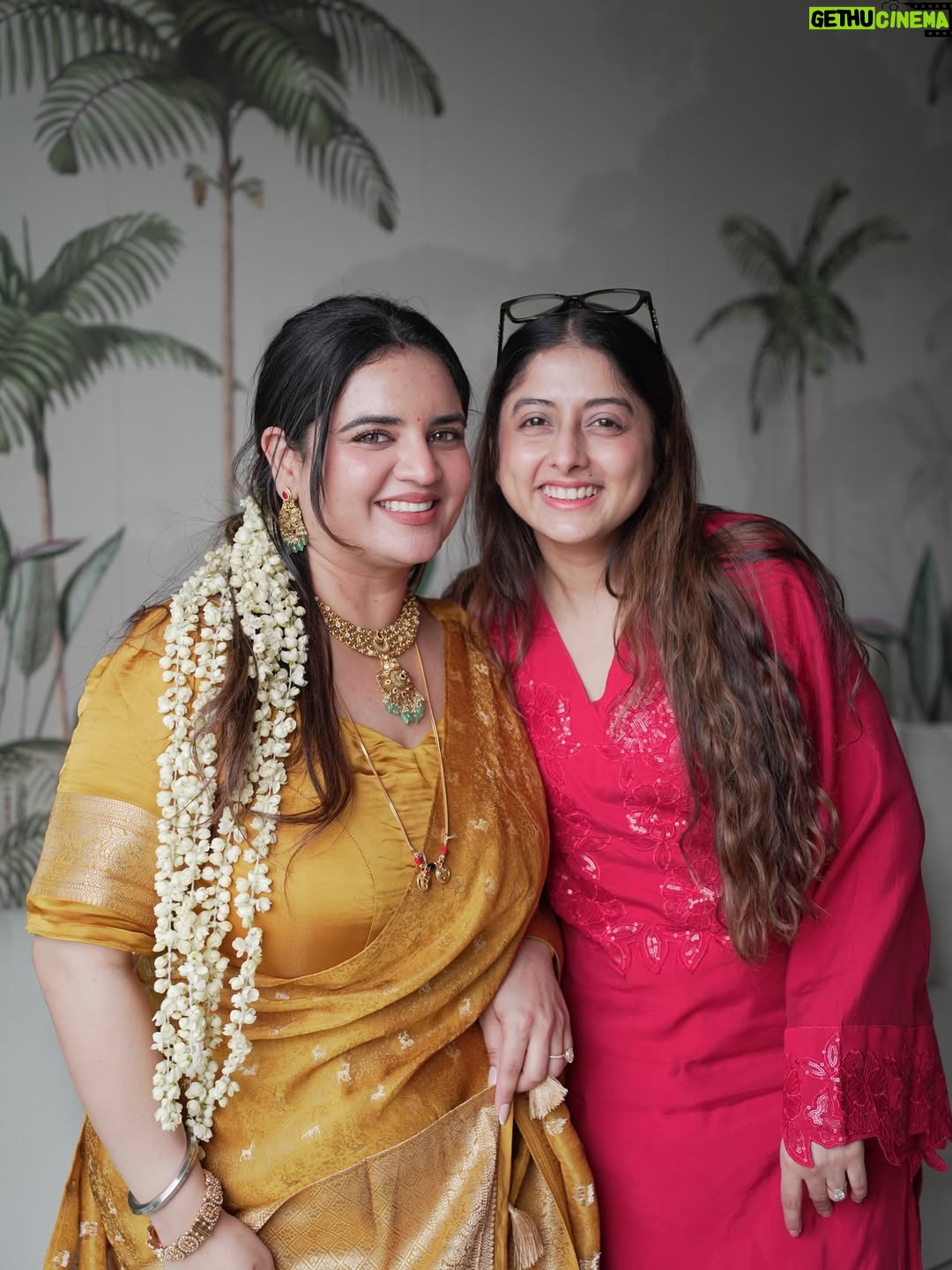 Prableen Kaur Bhomrah - 37.4K Likes - Satyanarayan Katha for our new home🧿🧡

PKB’s outfit @kalkifashion 
Rahul’s outfit @houseofkari.in