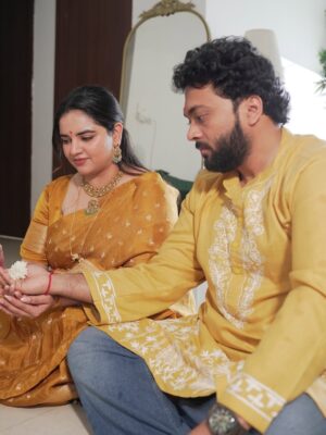 Prableen Kaur Bhomrah Instagram - Satyanarayan Katha for our new home🧿🧡
PKB’s outfit @kalkifashion
Rahul’s outfit @houseofkari.in