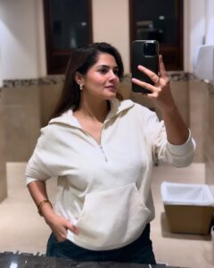 Actress Pragati Tiwari HD Photos and Wallpapers December 2024
