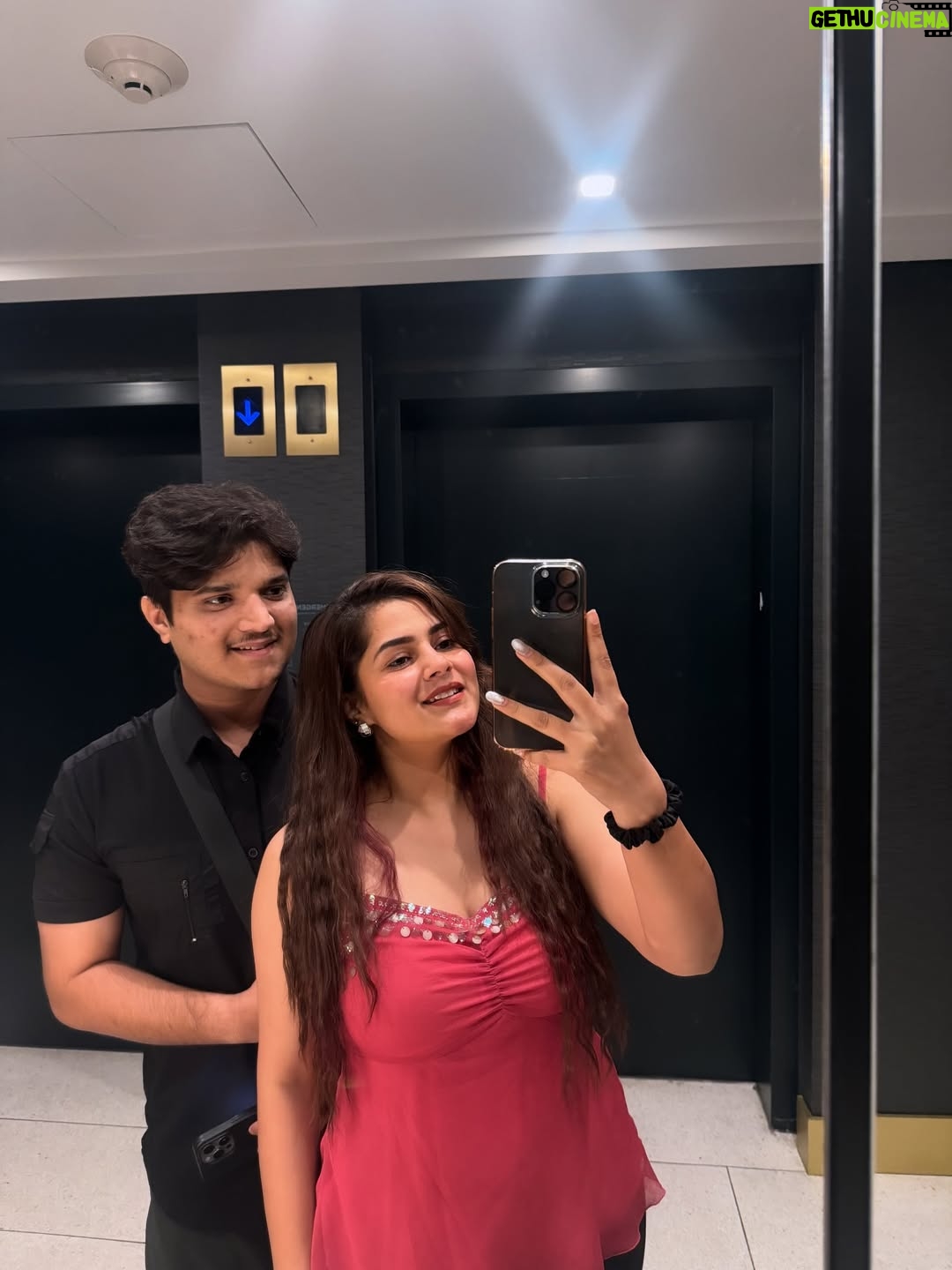Pragati Tiwari - 2.1 Million Likes - Happy Bhai Dooj ✨♥️

Missing Him the most, Wishing Him the Best !!

#brother #love