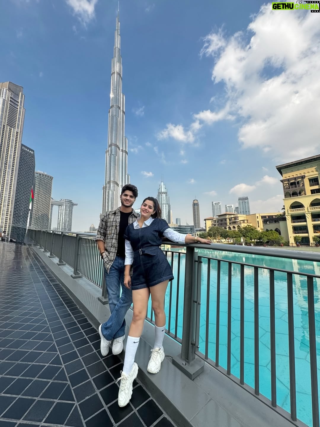 Pragati Tiwari - 1.9 Million Likes - Caution ⚠️- कृपया बहन के साथ घूमने ना जाए, हर खबर मम्मी तक पहुँच जाएगी। 

Mein ise apne help ke liye laya tha, ab pure din khud iski photo kheech rha hoon 🙂

@themridul_  @i.am.pragati 

#themridul #mridul #mridultiwari #dubai #brosis