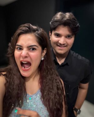 Pragati Tiwari Instagram - BROSIS- Crazy siblings to remember! 😻
@i.am.pragati @themridul_
#themridul #pragati #brosis