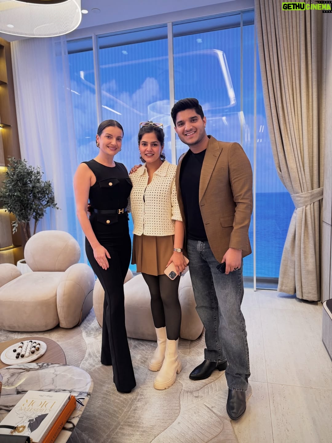 Pragati Tiwari - 632.2K Likes - Thank you for having us at the @danubeproperties today  @rizwan.sajan Such an inspiring day!! 

@themridul_  #themridul #mridul #danube #dubai
