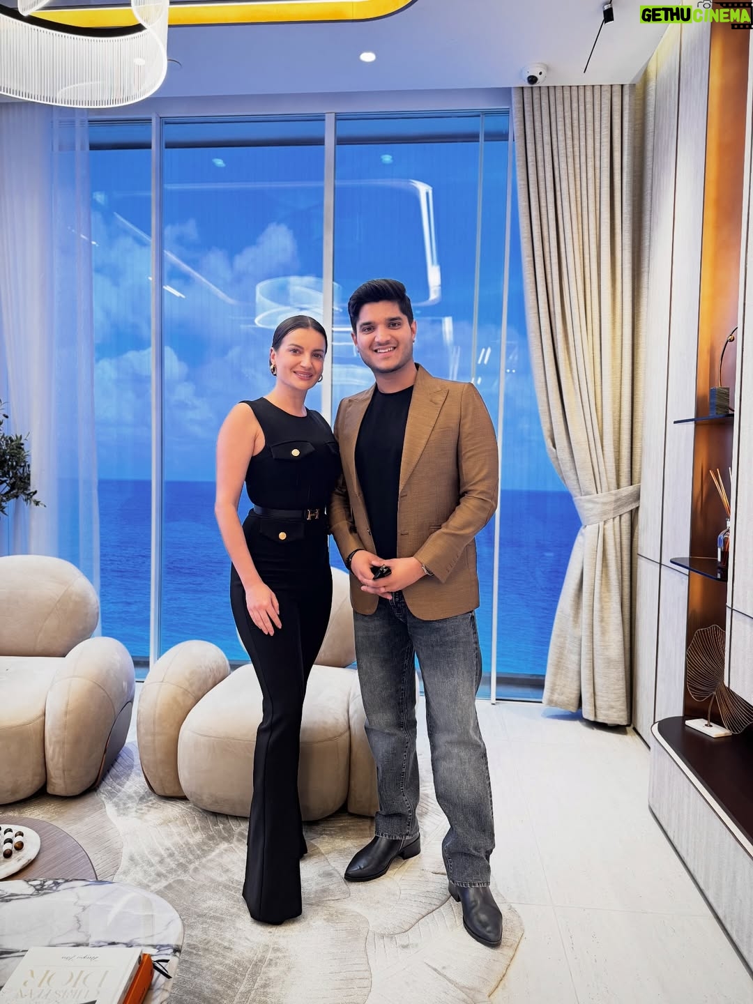 Pragati Tiwari - 632.2K Likes - Thank you for having us at the @danubeproperties today  @rizwan.sajan Such an inspiring day!! 

@themridul_  #themridul #mridul #danube #dubai