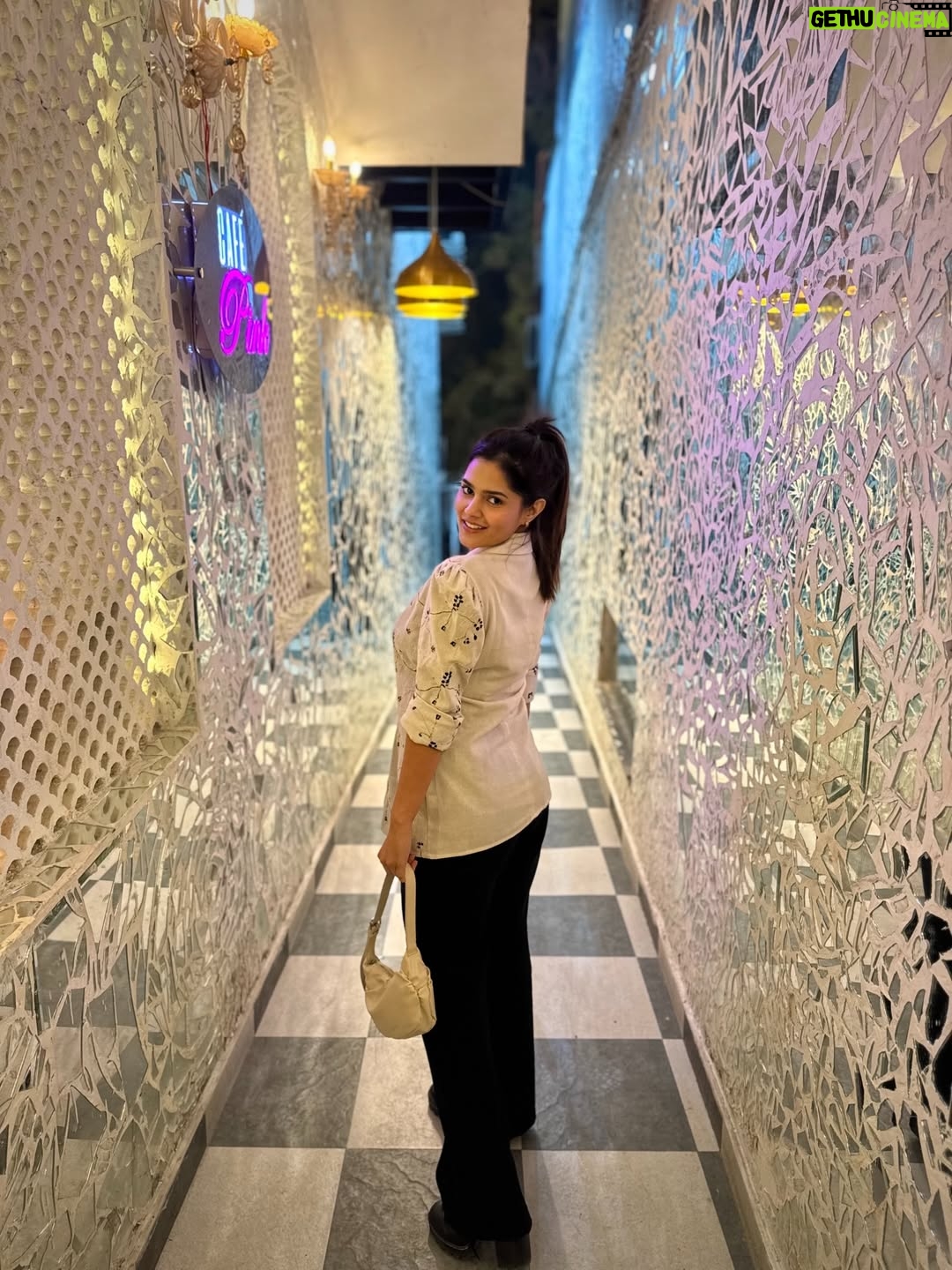 Pragati Tiwari - 233.7K Likes - Hmmmm….✨