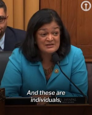 Pramila Jayapal Instagram - Trump’s termination of TPS for thousands of immigrants isn’t him going after the
“worst of the worst.”
He’s stripping legal status from highly-skilled workers who do dangerous jobs to keep our communities running, making worker shortages worse and slowing production.