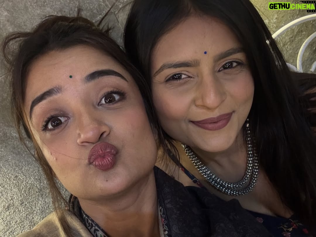 Pranjali Singh - 1.8K Likes - Random Photo dump from udaipur because I am still not over it 
The 12th picture is the mood guys 🐨
Also we are drinking appyfiz mumma