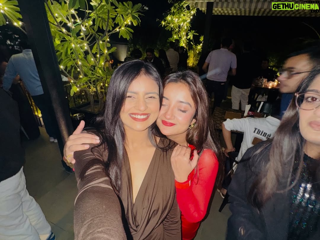 Pranjali Singh - 1.8K Likes - Random Photo dump from udaipur because I am still not over it 
The 12th picture is the mood guys 🐨
Also we are drinking appyfiz mumma