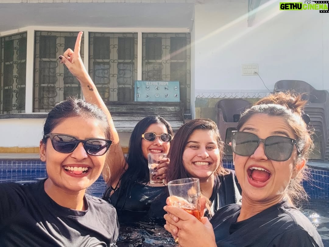 Pranjali Singh - 1.8K Likes - Random Photo dump from udaipur because I am still not over it 
The 12th picture is the mood guys 🐨
Also we are drinking appyfiz mumma