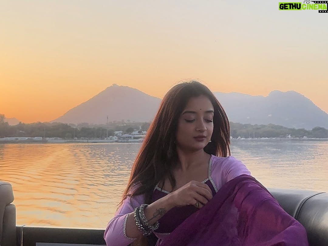 Pranjali Singh - 1.8K Likes - Random Photo dump from udaipur because I am still not over it 
The 12th picture is the mood guys 🐨
Also we are drinking appyfiz mumma