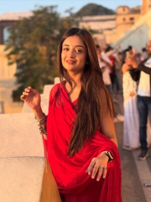 Pranjali Singh Instagram - Naina was right guys ❤️

[sunset, redsuit, instapost, sunkissed, portraits, Udaipur , mood, tamasha, yjhd, peace]
#sunset #sunkissed #mood #udaipur #citypalace