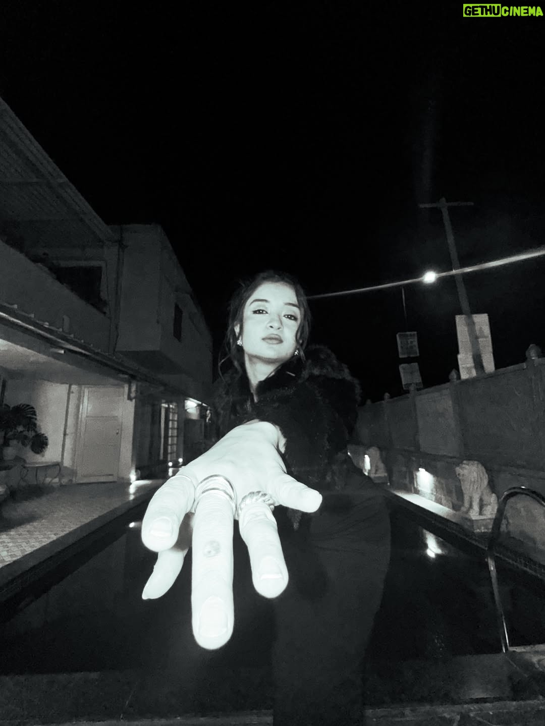 Pranjali Singh - 5K Likes - There’s something about black ! You feel hidden away in it 🖤

[blackoutfit, mood, night, poolside, portraits, blackandwhites, instapost]
#instapost #blackoutfits #furr #night #b&w