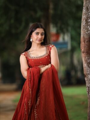 Preethi Pagadala Instagram - 🐘 Andariki Happy Vinayaka Chavithi 🐘
.
.
.
.
.
📸: @portraits_by_jan 
👗: @shivanimacharlalabel 
💎: @amyrasilver 
🧍🏻‍♂️: @krishna_22.77