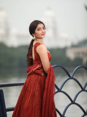 Preethi Pagadala Instagram - 🐘 Andariki Happy Vinayaka Chavithi 🐘
.
.
.
.
.
📸: @portraits_by_jan 
👗: @shivanimacharlalabel 
💎: @amyrasilver 
🧍🏻‍♂️: @krishna_22.77