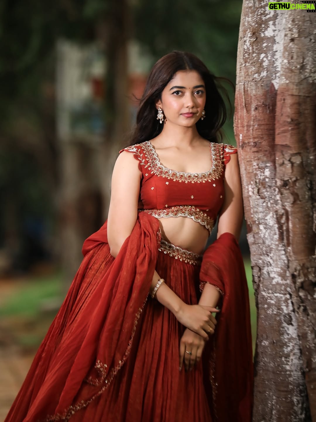 Preethi Pagadala - 57.5K Likes - 🐘 Andariki Happy Vinayaka Chavithi 🐘
.
.
.
.
.
📸: @portraits_by_jan 
👗: @shivanimacharlalabel 
💎: @amyrasilver 
🧍🏻‍♂️: @krishna_22.77