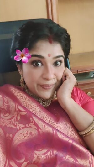 Preethi Sanjiv Instagram - Chumma fun , in lunch hours ... My roommate @swathi.konde_official ❤️❤️❤️❤️🤗😄
