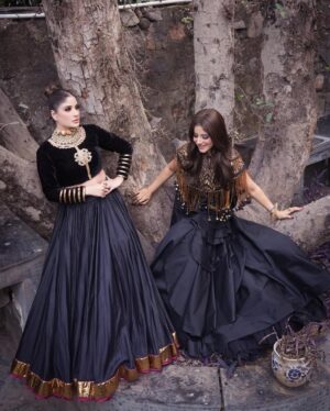 Preeti Chawla Instagram - Crafted in tradition. Defined by strength✨

In frame:- @preeti_pahuja_chawla @facestoriesbyleenabhushan 

Outfit:- @reynutaandon 

#designercouture #heritageluxury #statementsilhouettes #indiandesigner