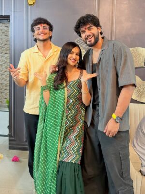 Prerna Malhan Instagram - Mandatory Bhai Dooj Post ✌🏼❤️🥹