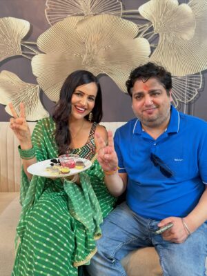 Prerna Malhan Instagram - Mandatory Bhai Dooj Post ✌🏼❤️🥹