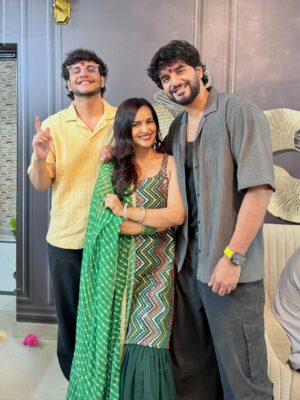 Prerna Malhan Instagram - Mandatory Bhai Dooj Post ✌🏼❤️🥹