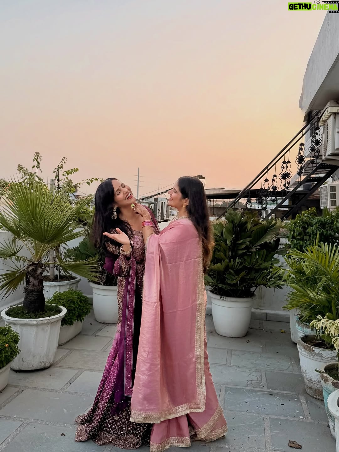 Prerna Malhan - 762.2K Likes - 🌙