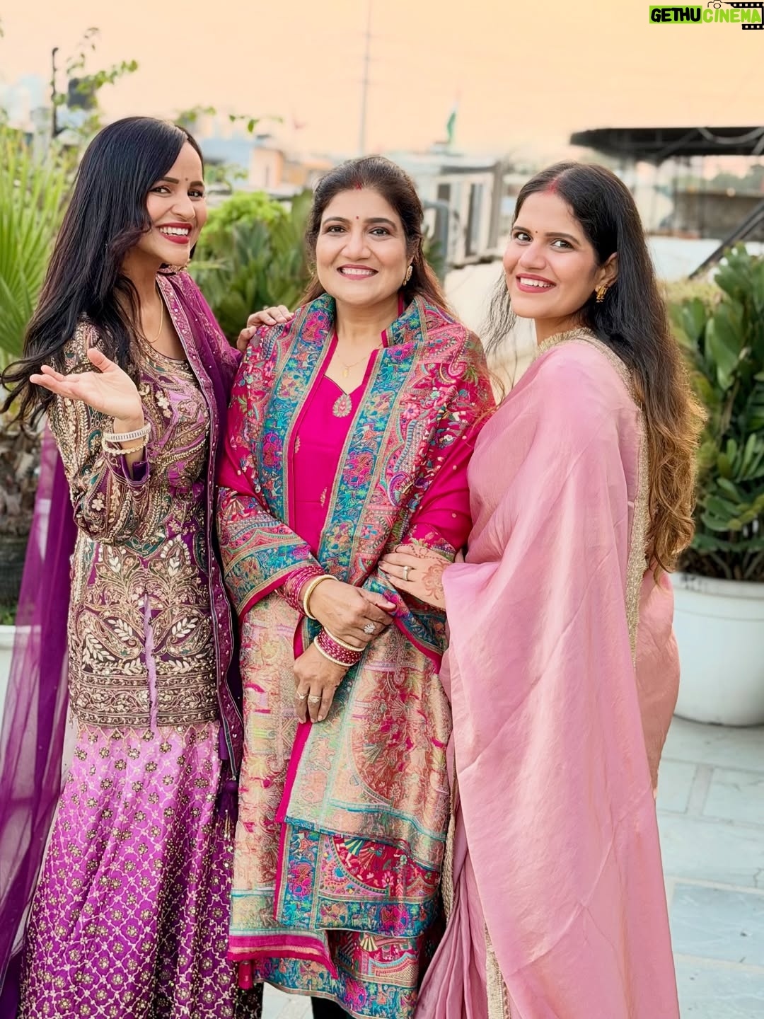 Prerna Malhan - 762.2K Likes - 🌙