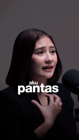 Prilly Latuconsina Instagram - Semua perempuan harus dengerin ini.

Kalau kamu mau lebih daging dengerin obrolan tentang pasangan yang berkelas..

Waktunya kamu join offline podcast kita di teman berkelas.

Jakarta, Januari 2026.

Secure your presale ticket now: lynk.id/temanberkelas