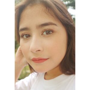 Prilly Latuconsina Instagram - 2016 ternyata udah 10 tahun yang lalu yaa? #throwback2016