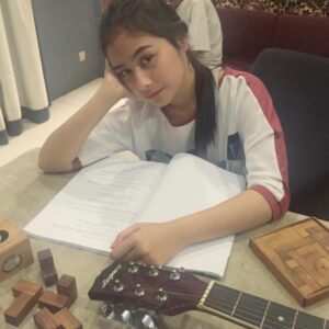 Prilly Latuconsina Instagram - 2016 ternyata udah 10 tahun yang lalu yaa? #throwback2016