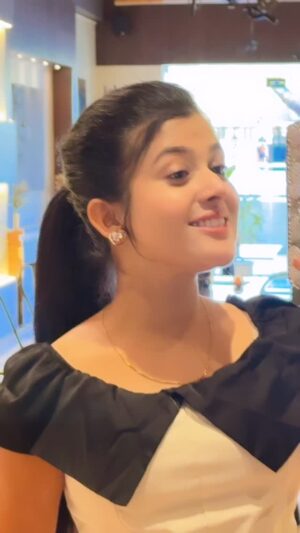 Princess Rose Instagram - Tujhe pyar karte karte ❤️🫠