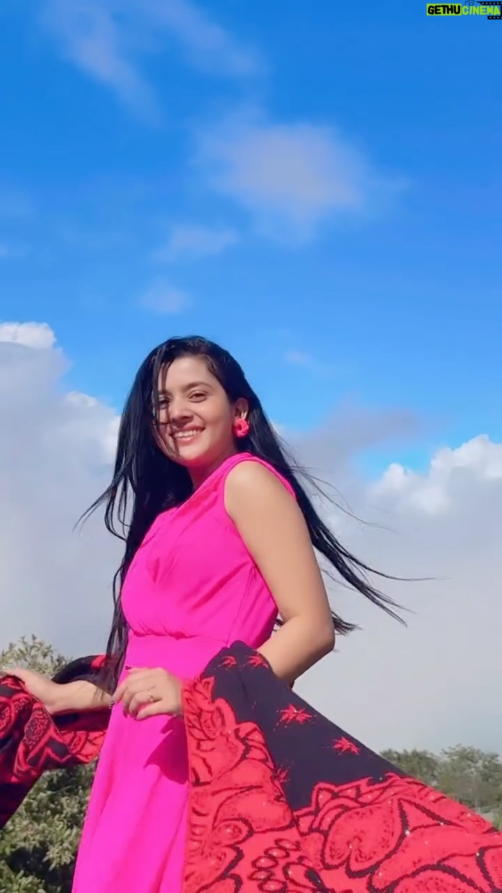 Princess Rose - 36.5K Likes - Akash batash sonai mora ❤️