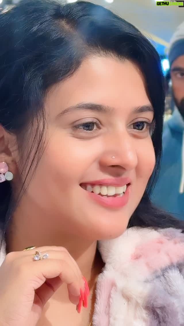 Princess Rose - 38.6K Likes - Is tarha se dekho tum ❤️🫣