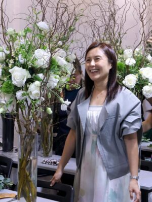 Priscelia Chan Instagram - So happy and thankful for the moments with my bff @applehong and the ladies I had met from attending @noblemanschool WSQ - Be A Professional Event Florist (Level 4) 4 days course. Skills future credits utilised 😆 and New skills acquired again 😍🌻 yup it was last than a month from my previous course with them 😍Thank you once again our amazing and professional trainer Anson and all from Nobleman School of Floral Design ❤️
Photos credit @noblemanschool