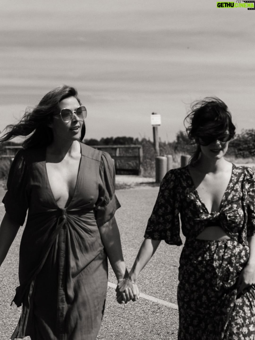 Priscilla Faia - 1.4K Likes - These two beauties are creating something really special for the acting community… check out the @liberatedactressplayground to see what they are cooking up. ❤️✨

@aliyahobrien / @priscillafaia