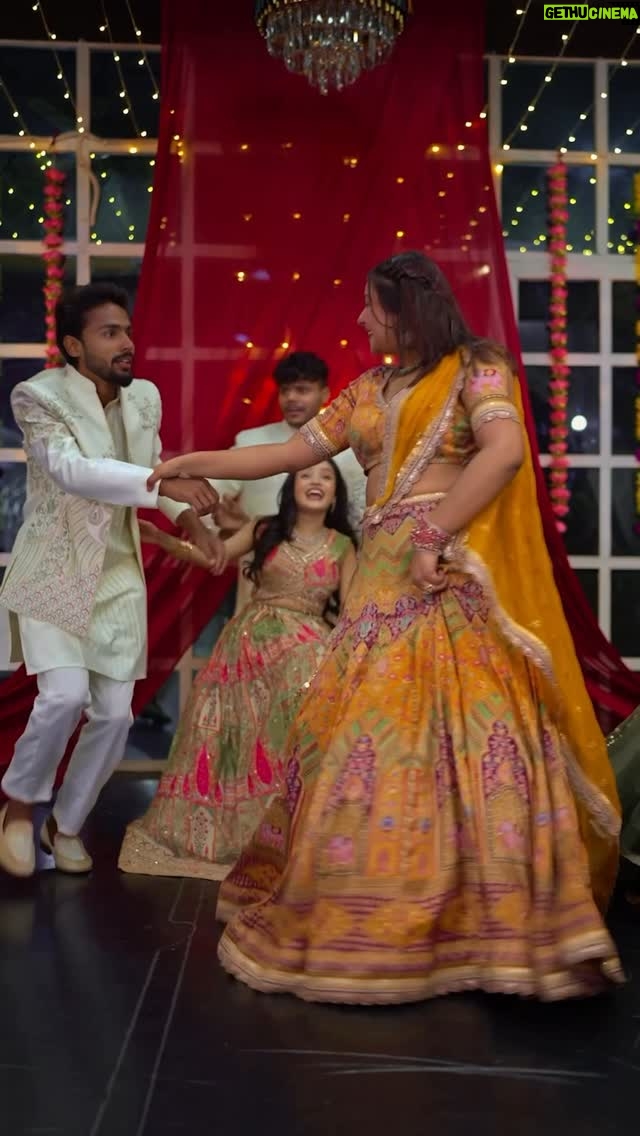 Priya Agarwal - 35.6K Likes - Kis kis ke sath hota hai aisa🤭😜😍
.
@shubhi_ag18 @my_name_is_govind_ @snehuuuu_0301 @official_rishabh_garg @khushi_garg45 
. 
. 
#wedding #weddingphotography #weddingwear #tumerigalmanja😉❤️ #reels #reelsinstagram #weddingdresses #reelsviral #reelsviral #indian #indianwedding #90s #90sstyle #90smusic #oldsongs #oldmovies #traditional #ethnicwear #jijasali #weddingdecor #trending #weddingflowers #decoration #stage
