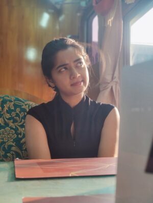 Priya J Achar Instagram - ✨🌻🌤️
.
.
.
.
#priyajachar #sunsetlove 🌤️🫠