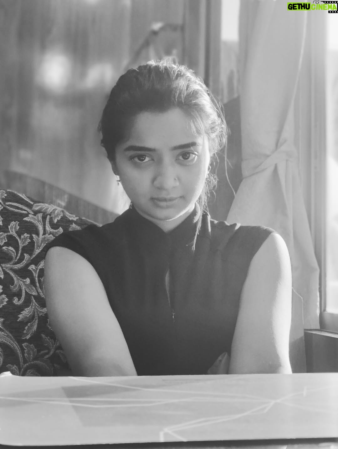 Priya J Achar - 21.6K Likes - ✨🌻🌤️
.
.
.
.
#priyajachar #sunsetlove 🌤️🫠