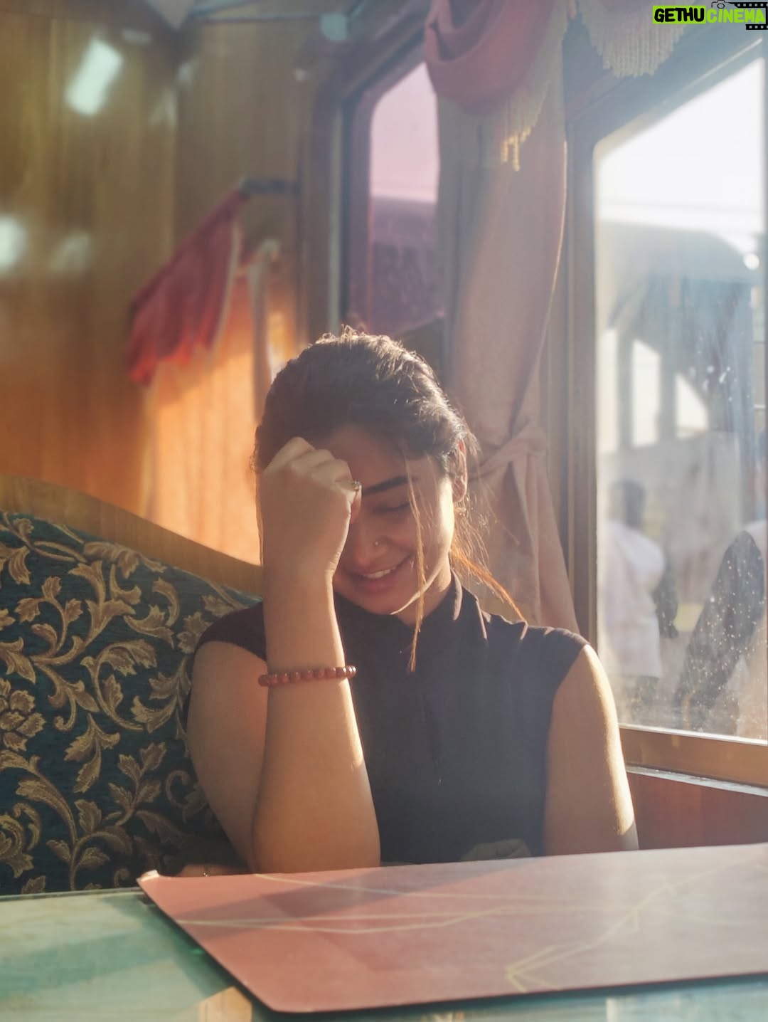 Priya J Achar - 21.6K Likes - ✨🌻🌤️
.
.
.
.
#priyajachar #sunsetlove 🌤️🫠